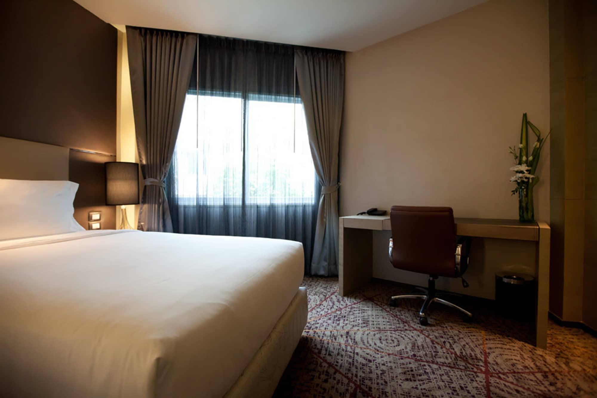 Graceland Bangkok By Grace Hotel - Sha Extra Plus Zewnętrze zdjęcie
