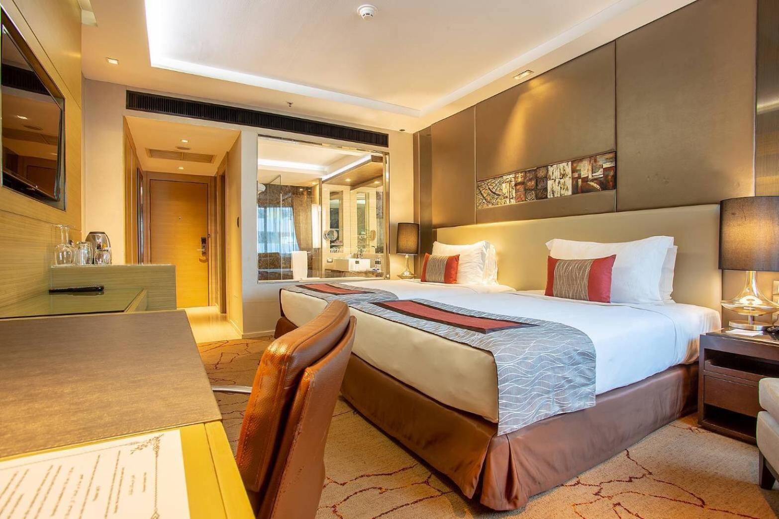 Graceland Bangkok By Grace Hotel - Sha Extra Plus Zewnętrze zdjęcie