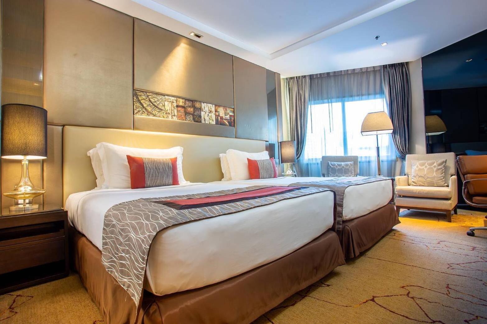 Graceland Bangkok By Grace Hotel - Sha Extra Plus Zewnętrze zdjęcie