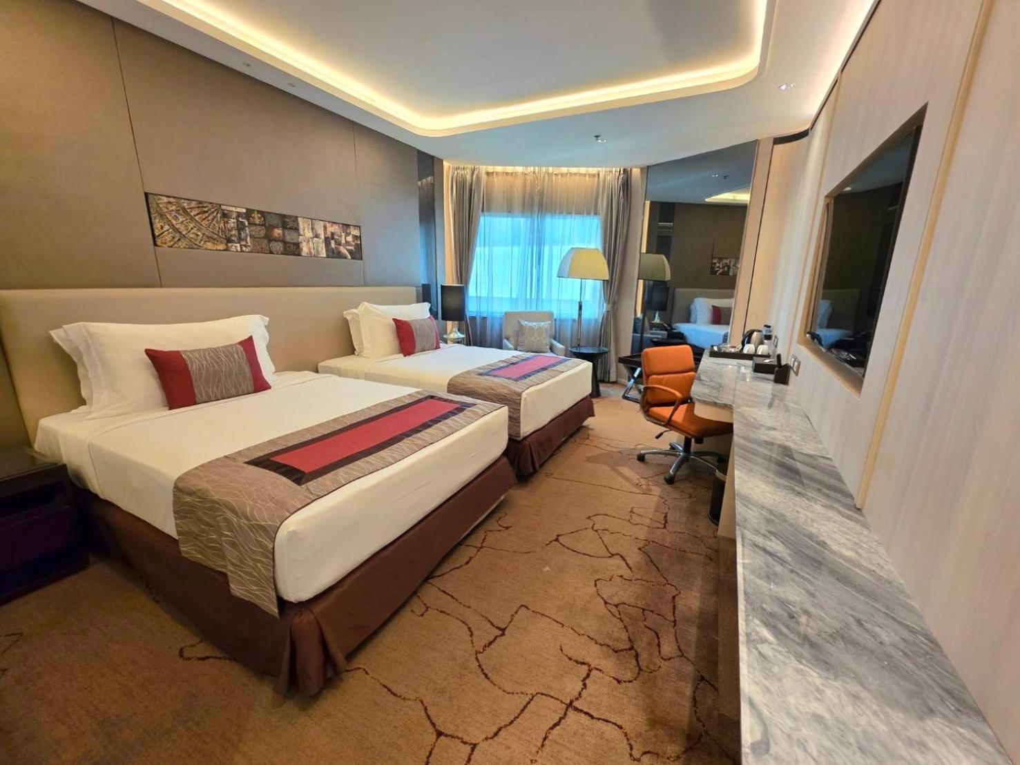 Graceland Bangkok By Grace Hotel - Sha Extra Plus Zewnętrze zdjęcie