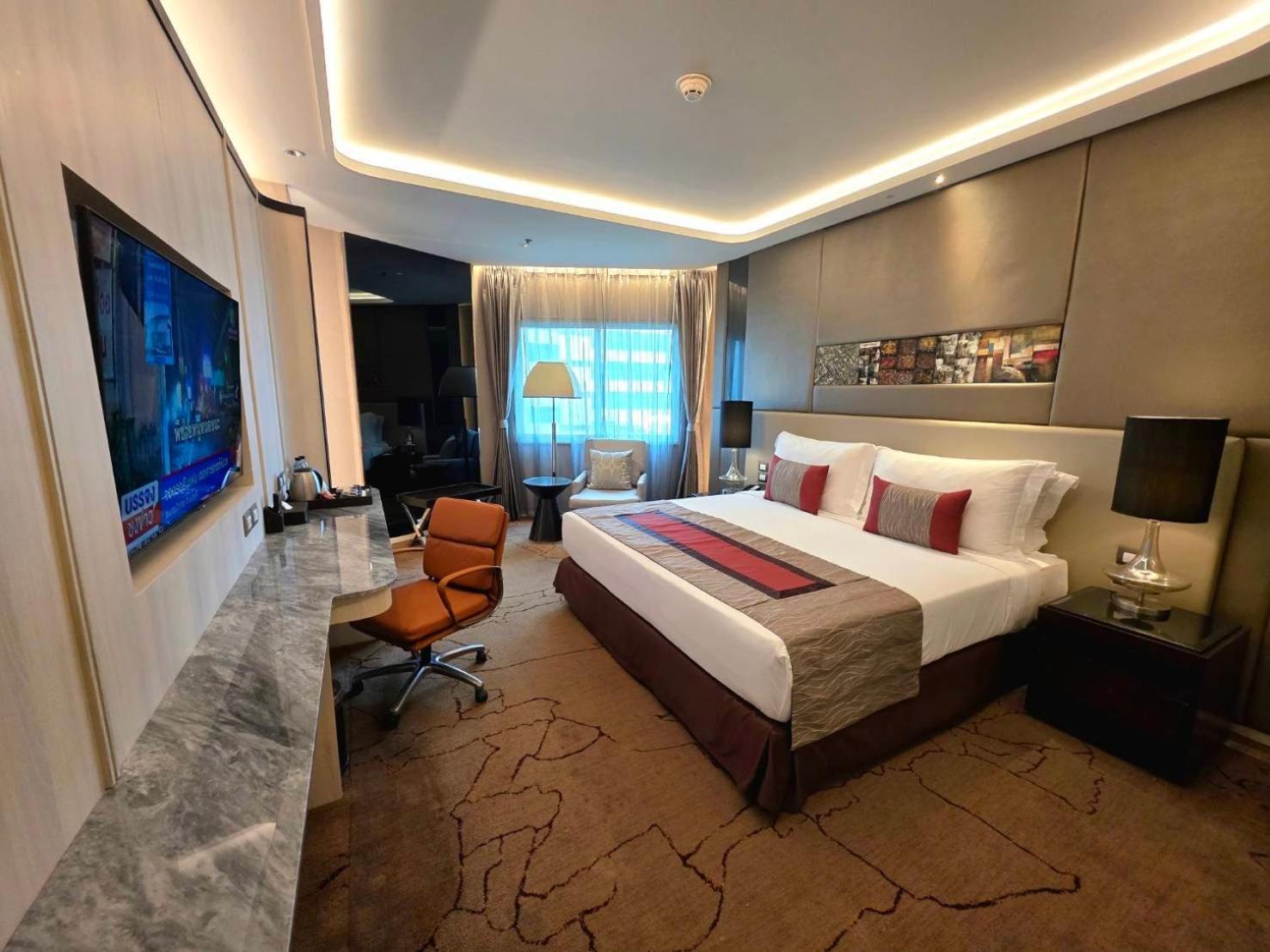 Graceland Bangkok By Grace Hotel - Sha Extra Plus Zewnętrze zdjęcie