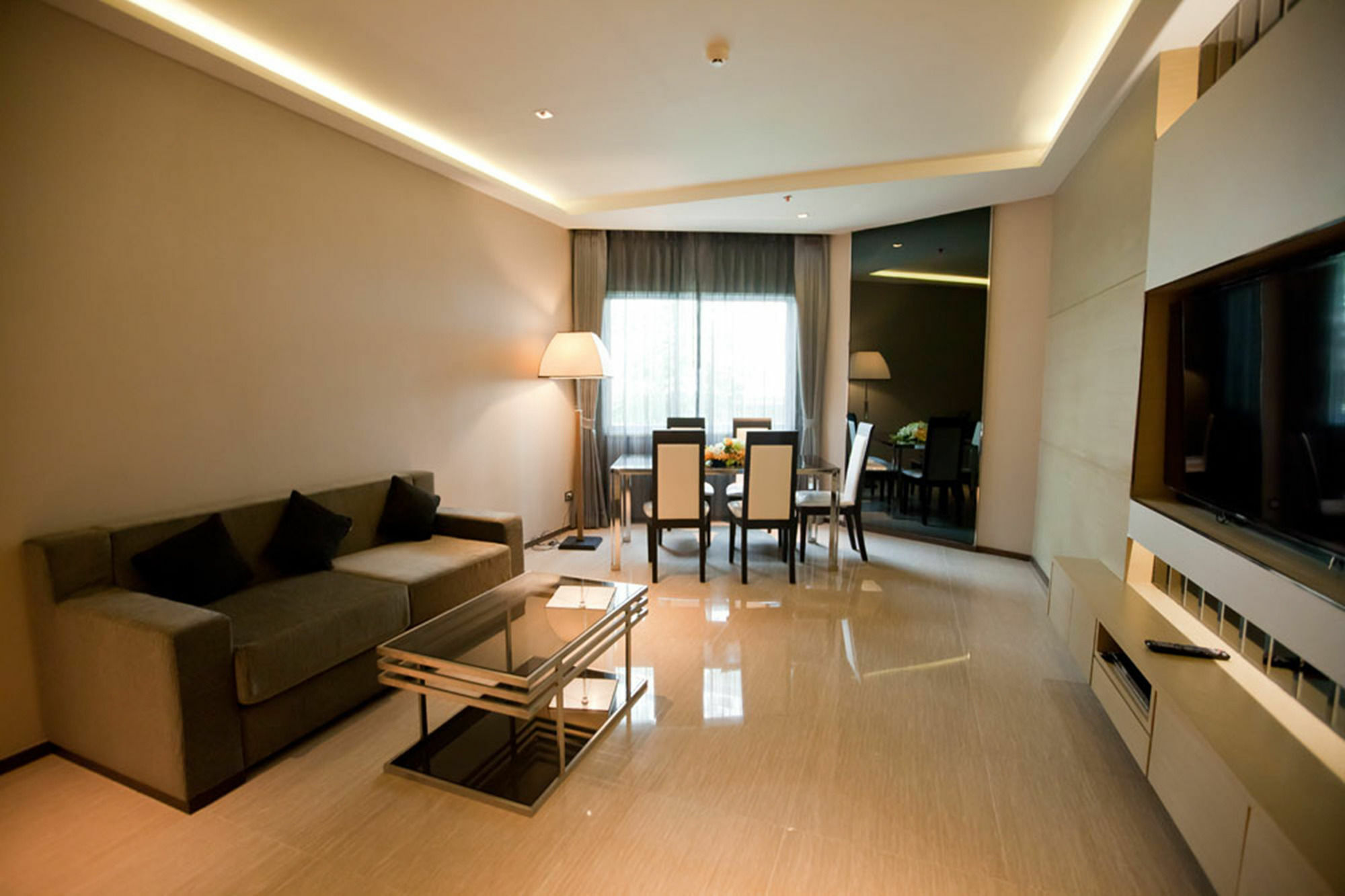 Graceland Bangkok By Grace Hotel - Sha Extra Plus Zewnętrze zdjęcie